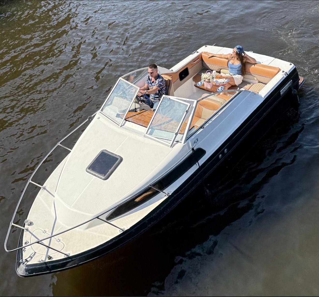 Байлайнер Блэк (Bayliner BLACK)